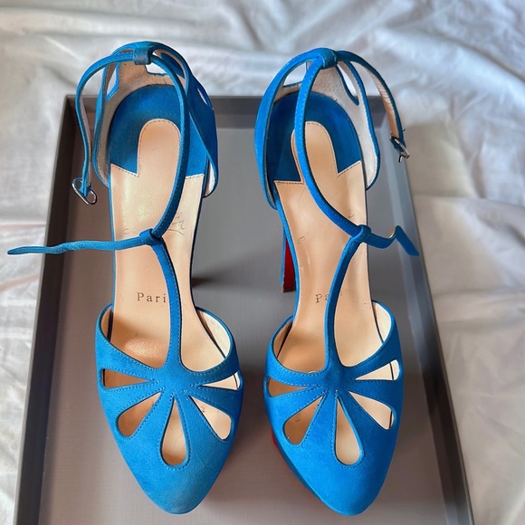 Christian Louboutin heels - Picture 1 of 4